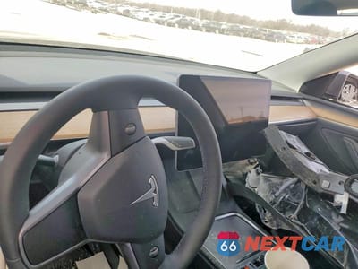 Zdjęcie 9 z 11 samochodu: 2025 TESLA MODEL Y VIN:7SAYGDEF2SA355324 - miniatura
