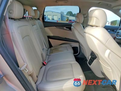 Zdjęcie 11 z 13 samochodu: 2017 LINCOLN MKX RESERVE VIN:2LMPJ6LR8HBL38278 - miniatura