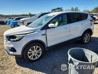 2017 FORD ESCAPE SE 1FMCU0GD2HUE86451 - główne zdjęcie licytacji z USA - miniatura