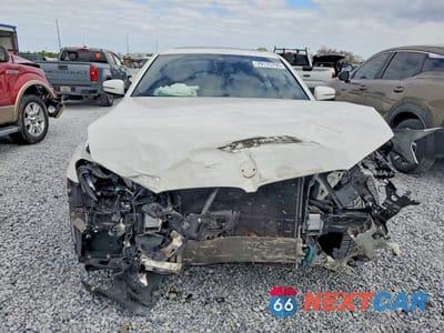 Piąte zdjęcie samochodu w środku: 2021 BMW 530 I VIN:WBA53BH0XMCG37592 - miniatura