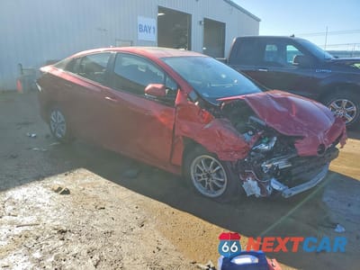 Czwarte zdjęcie samochodu z boku: 2018 TOYOTA PRIUS THREE VIN:JTDKARFU8J3064503 - miniatura