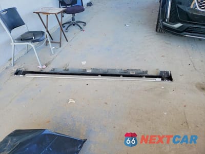 Zdjęcie 12 z 13 samochodu: 2012 AUDI A8 L QUATTRO VIN:WAURVAFD0CN028247 - miniatura