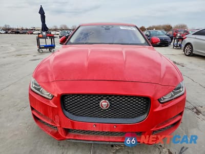 Piąte zdjęcie samochodu w środku: 2018 JAGUAR XE PRESTIGE 2WD 25T 4C 4D SEDAN VIN:SAJAE4FX6JCP34869 - miniatura