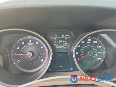 Zdjęcie 9 z 12 samochodu: 2014 HYUNDAI ELANTRA LIMITED VIN:5NPDH4AE4EH489623 - miniatura