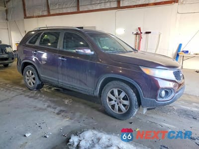Czwarte zdjęcie samochodu z boku: 2012 KIA SORENTO BASE VIN:5XYKT3A68CG223485 - miniatura