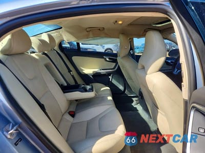 Zdjęcie 10 z 11 samochodu: 2018 VOLVO S60 PREMIER VIN:LYV402HK2JB157178 - miniatura