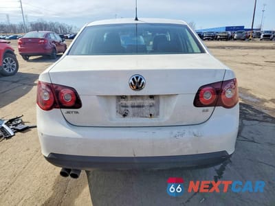 Zdjęcie 6 z 13 samochodu: 2010 VOLKSWAGEN JETTA SE VIN:3VWRZ7AJ5AM125701 - miniatura