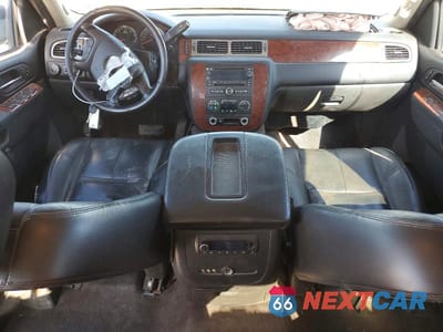 Zdjęcie 8 z 12 samochodu: 2011 CHEVROLET SILVERADO K3500 LTZ VIN:1GC4K1CGXBF189878 - miniatura