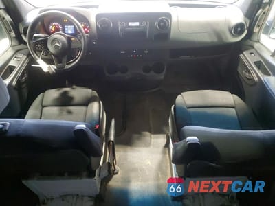 Zdjęcie 8 z 13 samochodu: 2019 MERCEDES BENZ SPRINTER 2500 DELIVERY VAN VIN:WD4FF1CD2KT009190 - miniatura