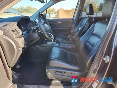 Zdjęcie 7 z 12 samochodu: 2017 HONDA PILOT ELITE VIN:5FNYF6H00HB000439 - miniatura