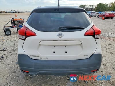 Zdjęcie 6 z 12 samochodu: 2019 NISSAN KICKS SV VIN:3N1CP5CUXKL517397 - miniatura