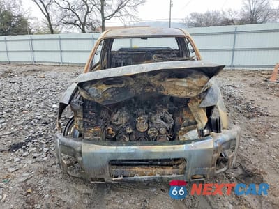 Piąte zdjęcie samochodu w środku: 2005 NISSAN TITAN XE VIN:1N6BA06A75N560255 - miniatura