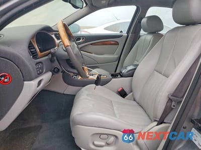 Zdjęcie 7 z 12 samochodu: 2003 JAGUAR S-TYPE VIN:SAJEA01UX3HM62030 - miniatura