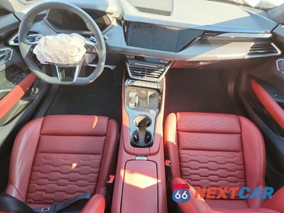 Zdjęcie 8 z 11 samochodu: 2024 AUDI E-TRON GT PRESTIGE VIN:WAUEJBFW9R7000185 - miniatura