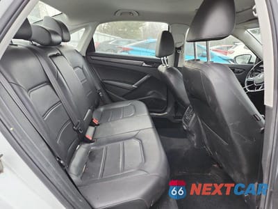 Zdjęcie 10 z 12 samochodu: 2020 VOLKSWAGEN PASSAT R-LINE VIN:1VWMA7A3XLC027271 - miniatura