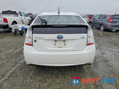 Zdjęcie 6 z 12 samochodu: 2010 TOYOTA PRIUS III VIN:JTDKN3DU6A0122727 - miniatura