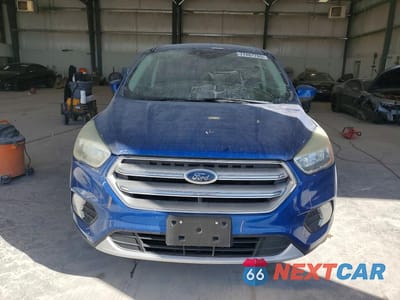 Piąte zdjęcie samochodu w środku: 2017 FORD ESCAPE SE VIN:1FMCU9GD7HUD28451 - miniatura