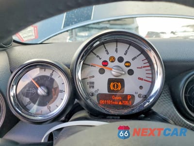 Zdjęcie 9 z 13 samochodu: 2010 MINI COOPER S VIN:WMWMS3C50ATY09354 - miniatura