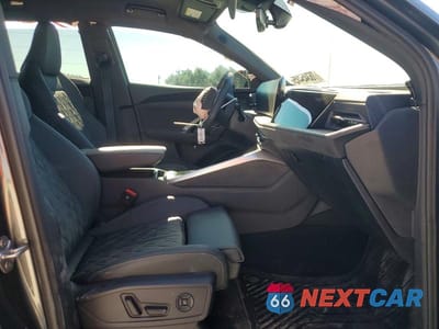 Zdjęcie 7 z 12 samochodu: 2025 AUDI SQ5 PREMIUM PLUS VIN:WA125AGU1S2101378 - miniatura