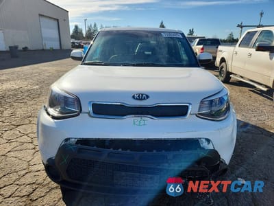 Piąte zdjęcie samochodu w środku: 2016 KIA SOUL VIN:KNDJN2A24G7357796 - miniatura