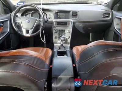 Zdjęcie 8 z 12 samochodu: 2015 VOLVO S60 PREMIER+ VIN:YV140MFC0F1317929 - miniatura