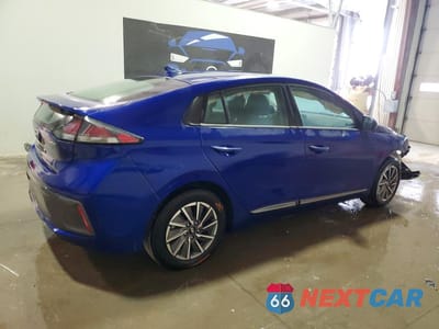 Trzecie zdjęcie samochodu z tyłu: 2021 HYUNDAI IONIQ SE VIN:KMHC75LJ6MU079100 - miniatura