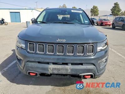 Piąte zdjęcie samochodu w środku: 2017 JEEP COMPASS TRAILHAWK VIN:3C4NJDDB0HT656994 - miniatura