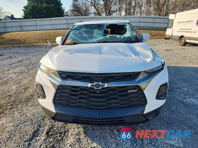 Piąte zdjęcie samochodu w środku: 2019 CHEVROLET BLAZER RS VIN:3GNKBJRS6KS642934 - miniatura