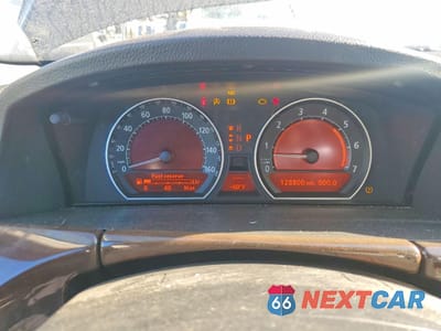 Zdjęcie 9 z 12 samochodu: 2006 BMW 750 LI VIN:WBAHN83576DT60262 - miniatura