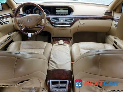 Zdjęcie 8 z 12 samochodu: 2012 MERCEDES-BENZ S 550 4MATIC VIN:WDDNG9EB7CA424246 - miniatura