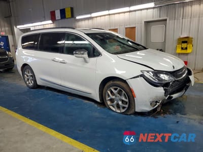 Czwarte zdjęcie samochodu z boku: 2018 CHRYSLER PACIFICA LIMITED VIN:2C4RC1GG1JR186775 - miniatura