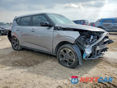 Czwarte zdjęcie samochodu z boku: 2025 KIA SOUL EX VIN:KNDJ33AU1S7924620 - miniatura