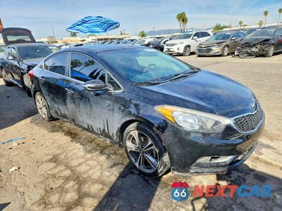 Czwarte zdjęcie samochodu z boku: 2015 KIA FORTE EX VIN:KNAFZ4A81F5373617 - miniatura