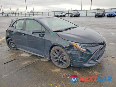 Czwarte zdjęcie samochodu z boku: 2022 TOYOTA COROLLA HATCHBACK SE NIGHTSHADE EDITION VIN:JTND4MBE7N3177829 - miniatura