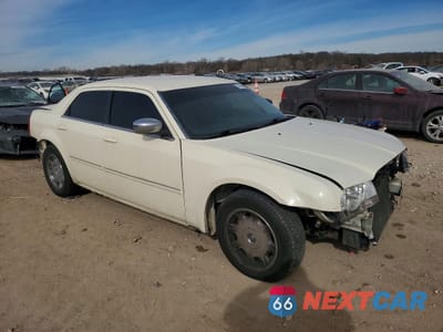 Czwarte zdjęcie samochodu z boku: 2006 CHRYSLER 300 TOURING VIN:2C3KA53GX6H220900 - miniatura