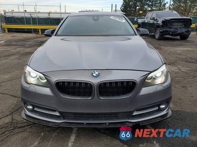Piąte zdjęcie samochodu w środku: 2015 BMW 528 XI VIN:WBA5A7C52FD626280 - miniatura