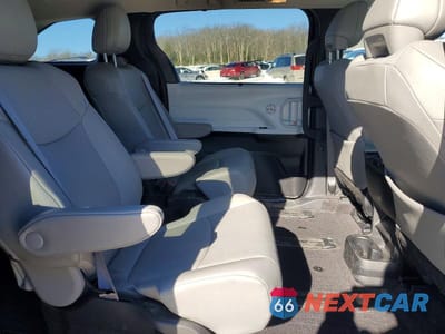 Zdjęcie 11 z 13 samochodu: 2025 TOYOTA SIENNA XLE VIN:5TDYSKFC2SS164294 - miniatura