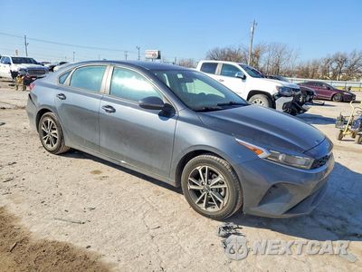 Czwarte zdjęcie samochodu z boku: 2023 KIA FORTE LX VIN:3KPF24AD3PE572470 - miniatura