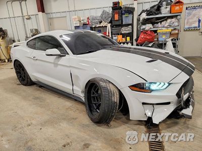 Czwarte zdjęcie samochodu z boku: 2018 FORD MUSTANG VIN:1FA6P8THXJ5112322 - miniatura