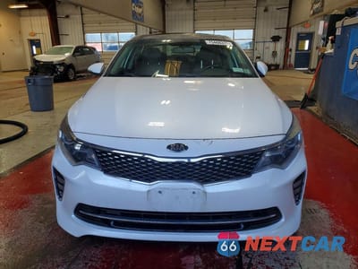 Piąte zdjęcie samochodu w środku: 2018 KIA OPTIMA LX VIN:5XXGT4L39JG246953 - miniatura