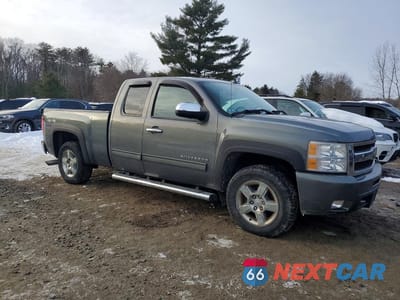 Czwarte zdjęcie samochodu z boku: 2011 CHEVROLET SILVERADO K1500 LTZ VIN:1GCRKTE3XBZ142408 - miniatura