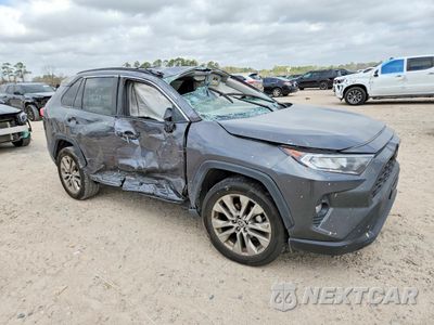 Czwarte zdjęcie samochodu z boku: 2021 TOYOTA RAV4 XLE PREMIUM VIN:2T3C1RFV4MC111512 - miniatura