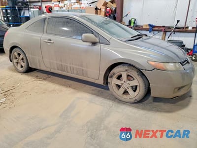 Czwarte zdjęcie samochodu z boku: 2007 HONDA CIVIC LX VIN:2HGFG11697H013688 - miniatura
