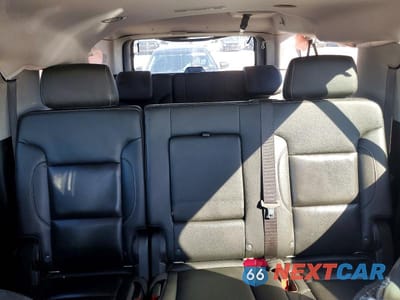 Zdjęcie 10 z 13 samochodu: 2019 CHEVROLET SUBURBAN K1500 LT VIN:1GNSKHKC2KR394535 - miniatura