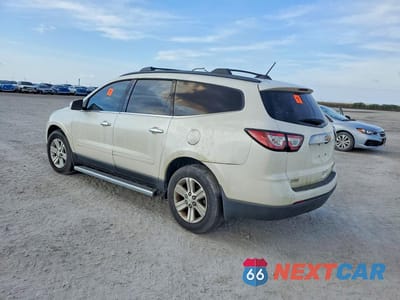 Drugie zdjęcie samochodu z przodu: 2014 CHEVROLET TRAVERSE LT VIN:1GNKRHKD0EJ331733 - miniatura