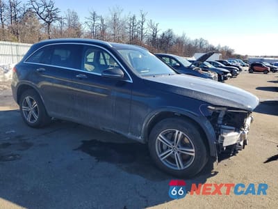 Czwarte zdjęcie samochodu z boku: 2020 MERCEDES-BENZ GLC 300 4MATIC VIN:WDC0G8EB0LF730023 - miniatura