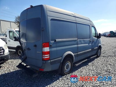 Trzecie zdjęcie samochodu z tyłu: 2019 MERCEDES BENZ SPRINTER 2500 DELIVERY VAN VIN:WD4PF1CD6KT011786 - miniatura