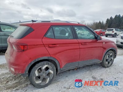 Trzecie zdjęcie samochodu z tyłu: 2021 HYUNDAI VENUE SEL VIN:KMHRC8A3XMU083341 - miniatura