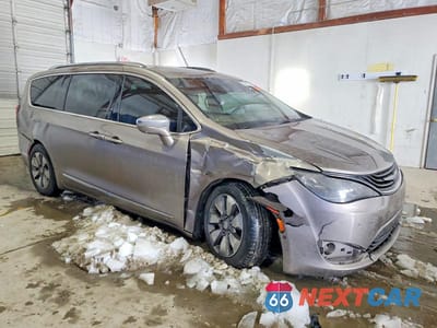 Czwarte zdjęcie samochodu z boku: 2018 CHRYSLER PACIFICA HYBRID LIMITED VIN:2C4RC1N78JR213053 - miniatura