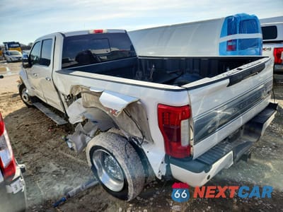 Drugie zdjęcie samochodu z przodu: 2019 FORD F450 SUPER DUTY VIN:1FT8W4DT3KED81314 - miniatura